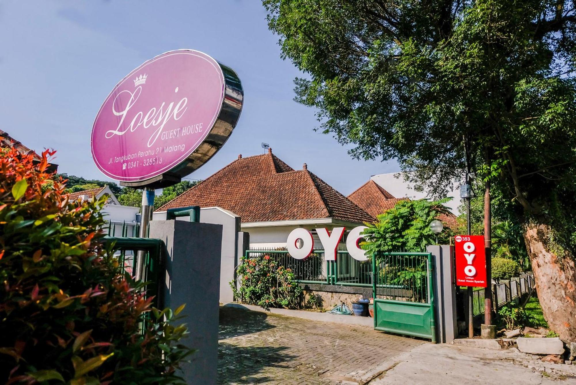 Super Oyo 353 Loesje Guest House Syariah Malang Zewnętrze zdjęcie